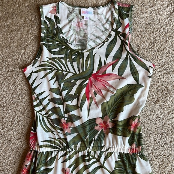 Lularoe Summer tank Dress tropical palm red green leaves leaf size medium floral - Picture 7 of 8
